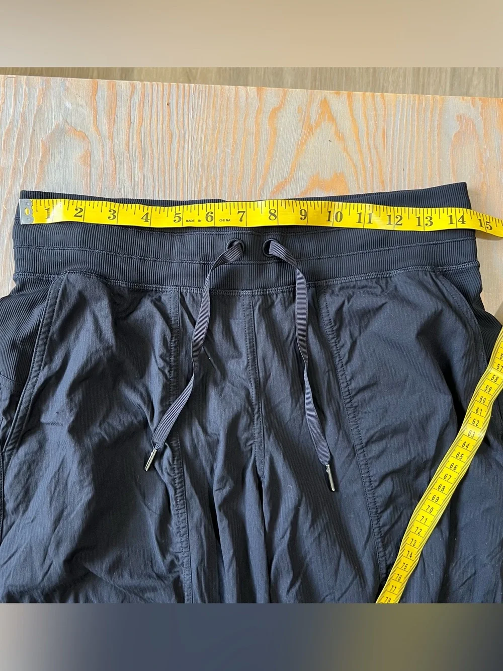 Lululemon dance studio mid rise jogger pant in black size 6
